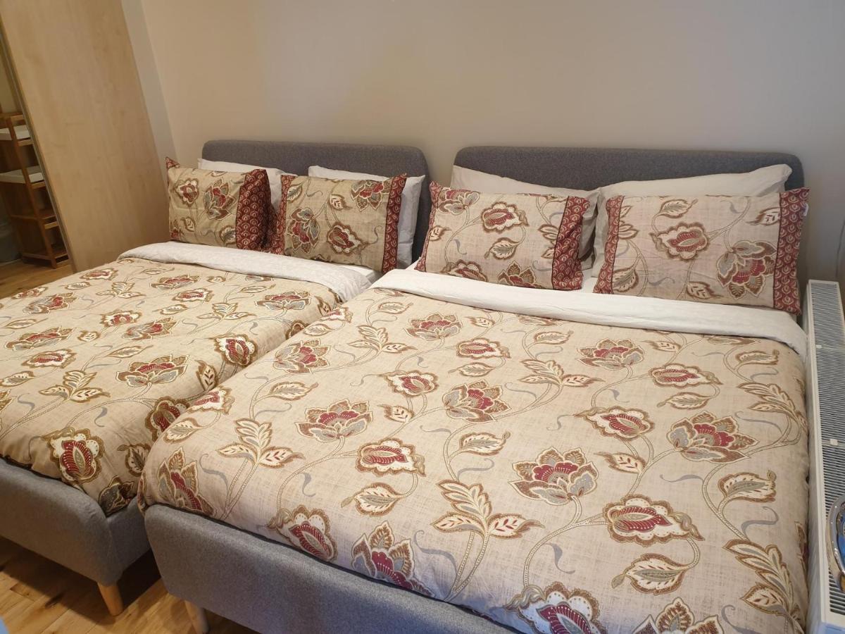 London Luxury Apartments 1Min Walk From Underground, With Free Parking Free Wifi Екстер'єр фото