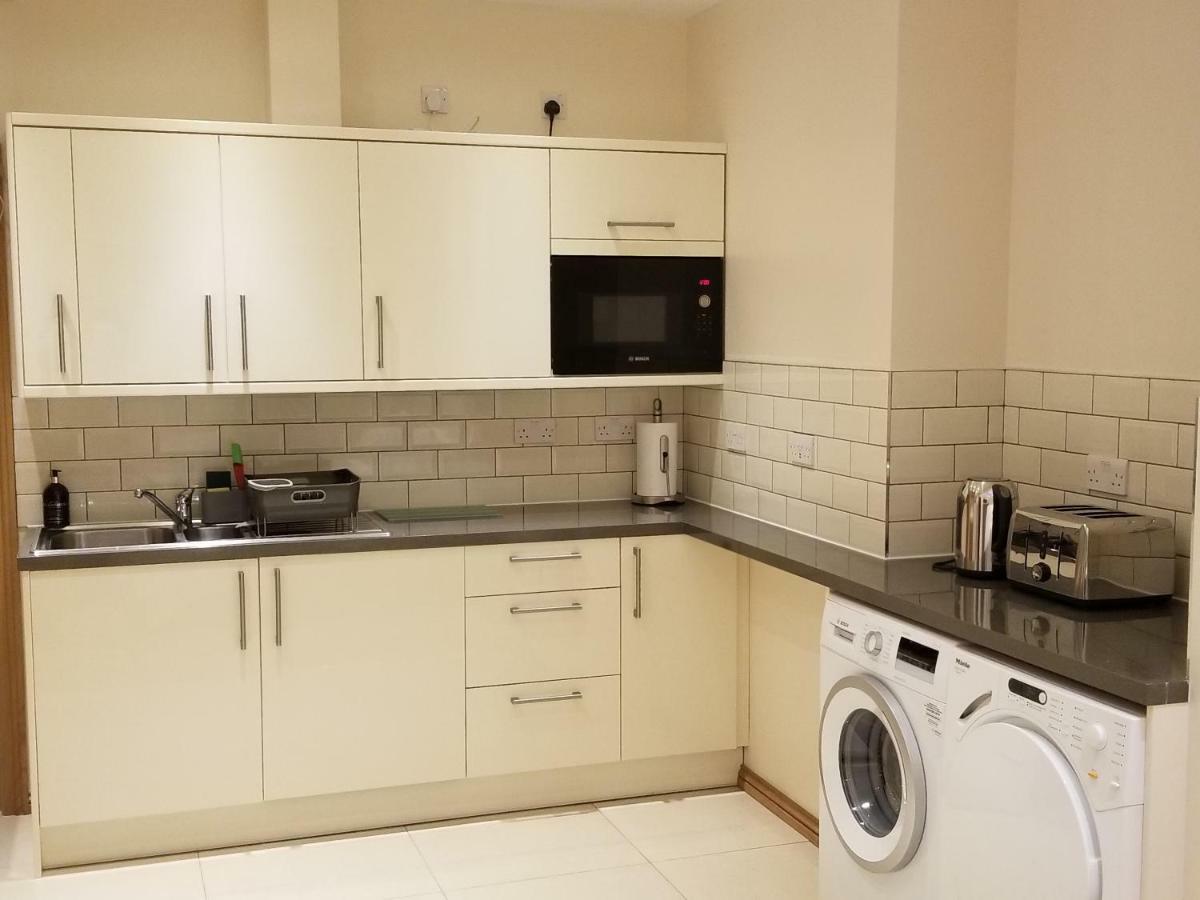 London Luxury Apartments 1Min Walk From Underground, With Free Parking Free Wifi Екстер'єр фото